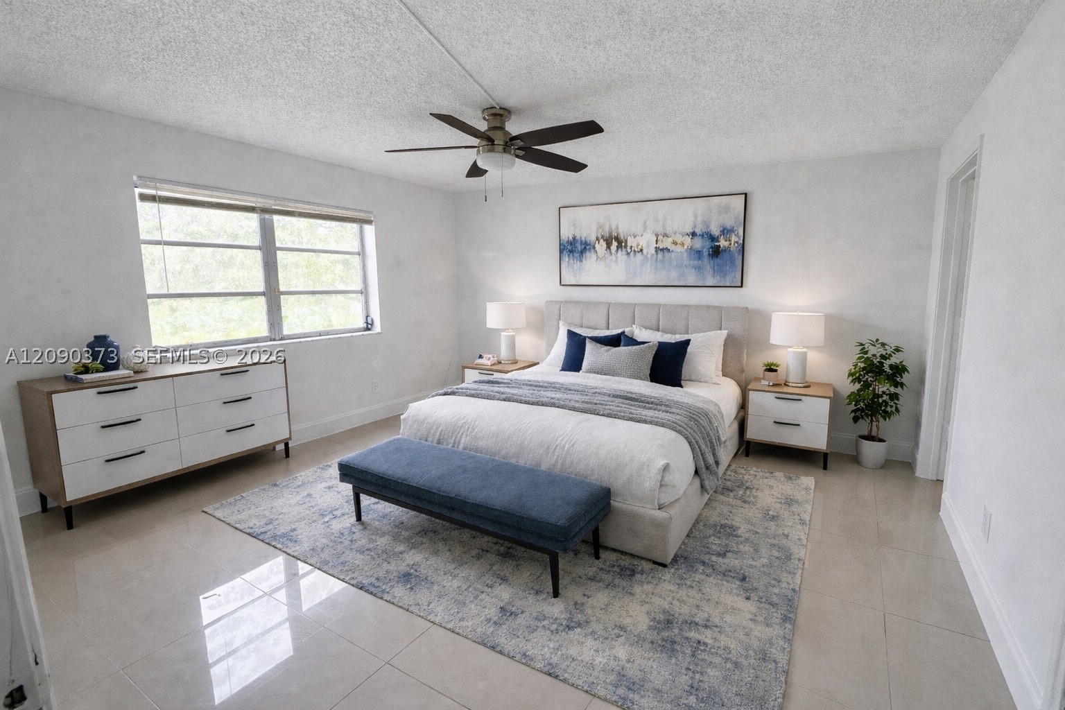 Miramar photo 5
