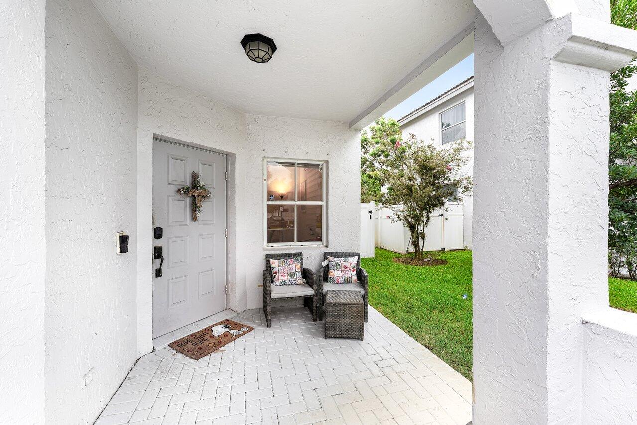 Pembroke Pines photo 4