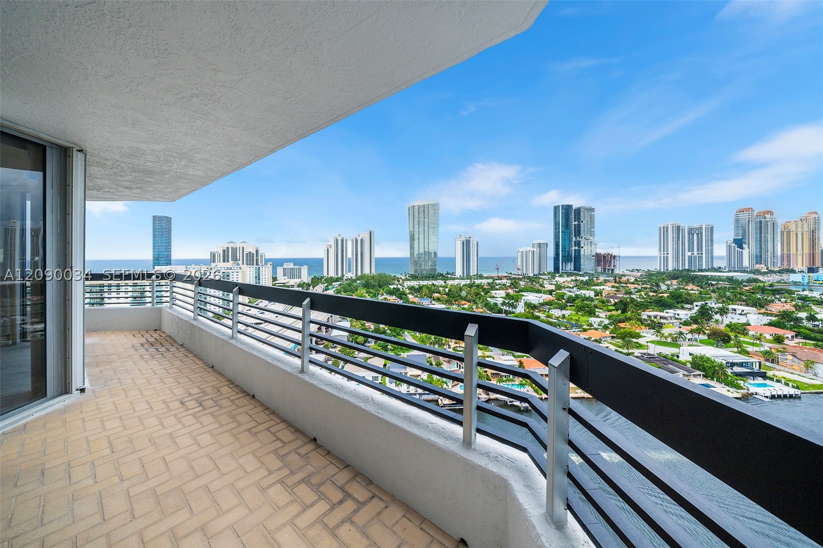 Aventura photo 3