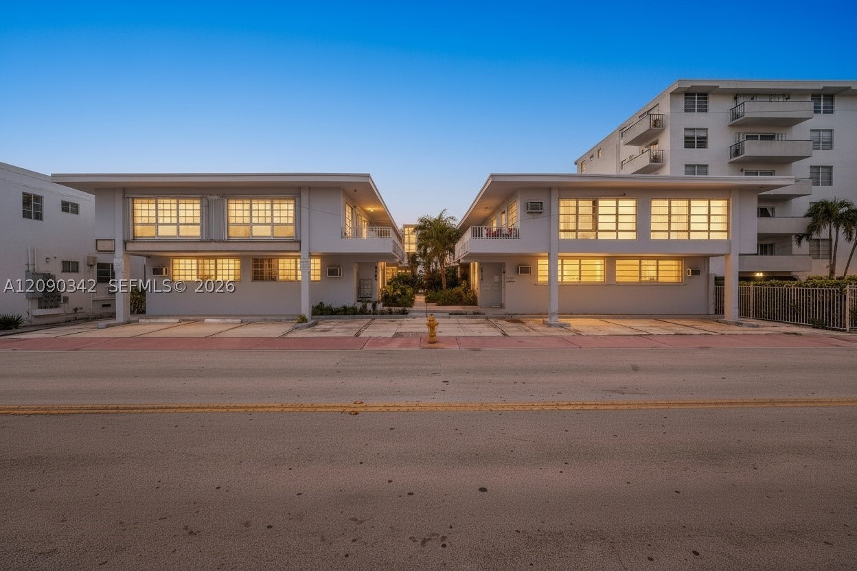 Miami Beach photo 2