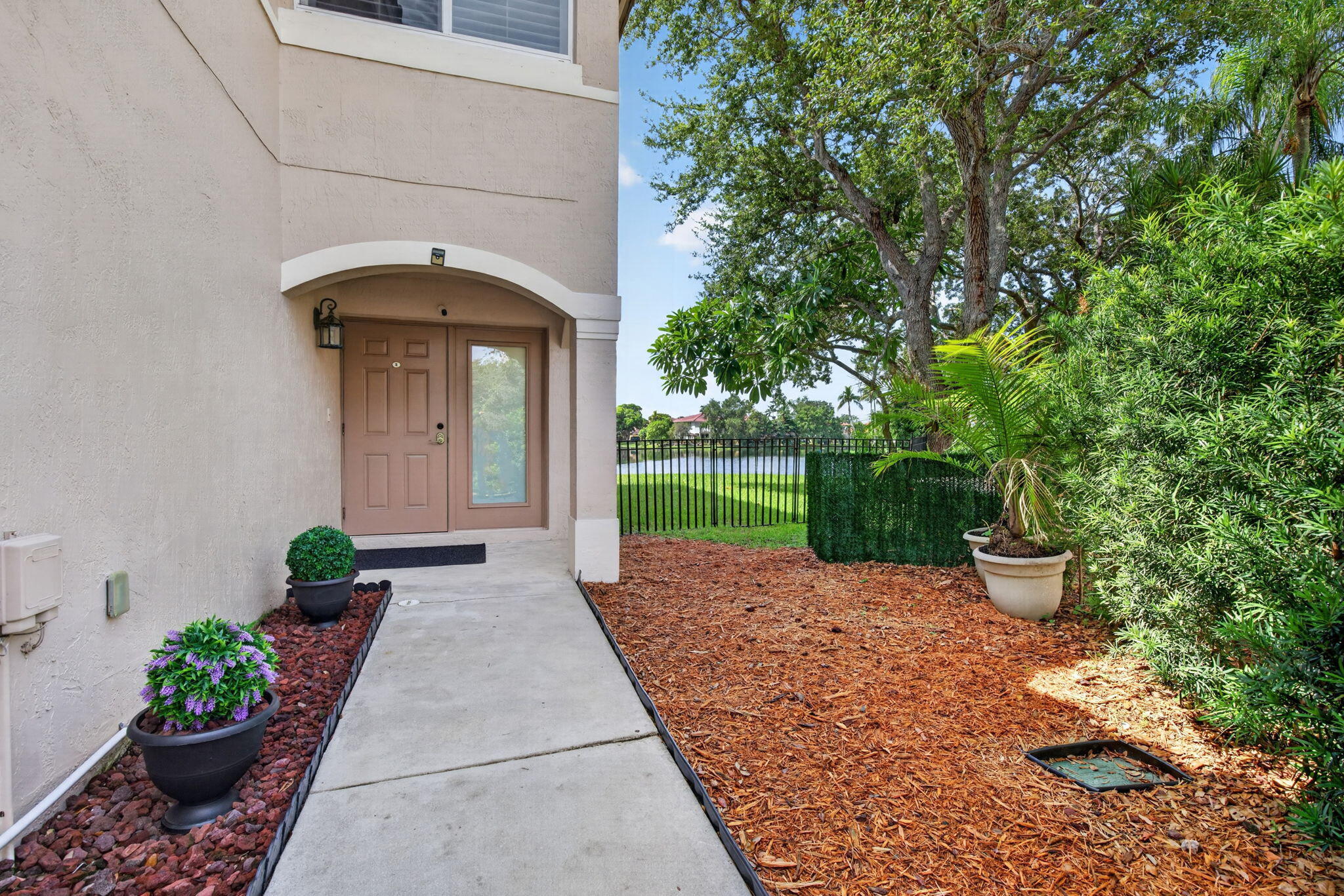 Pembroke Pines photo 2