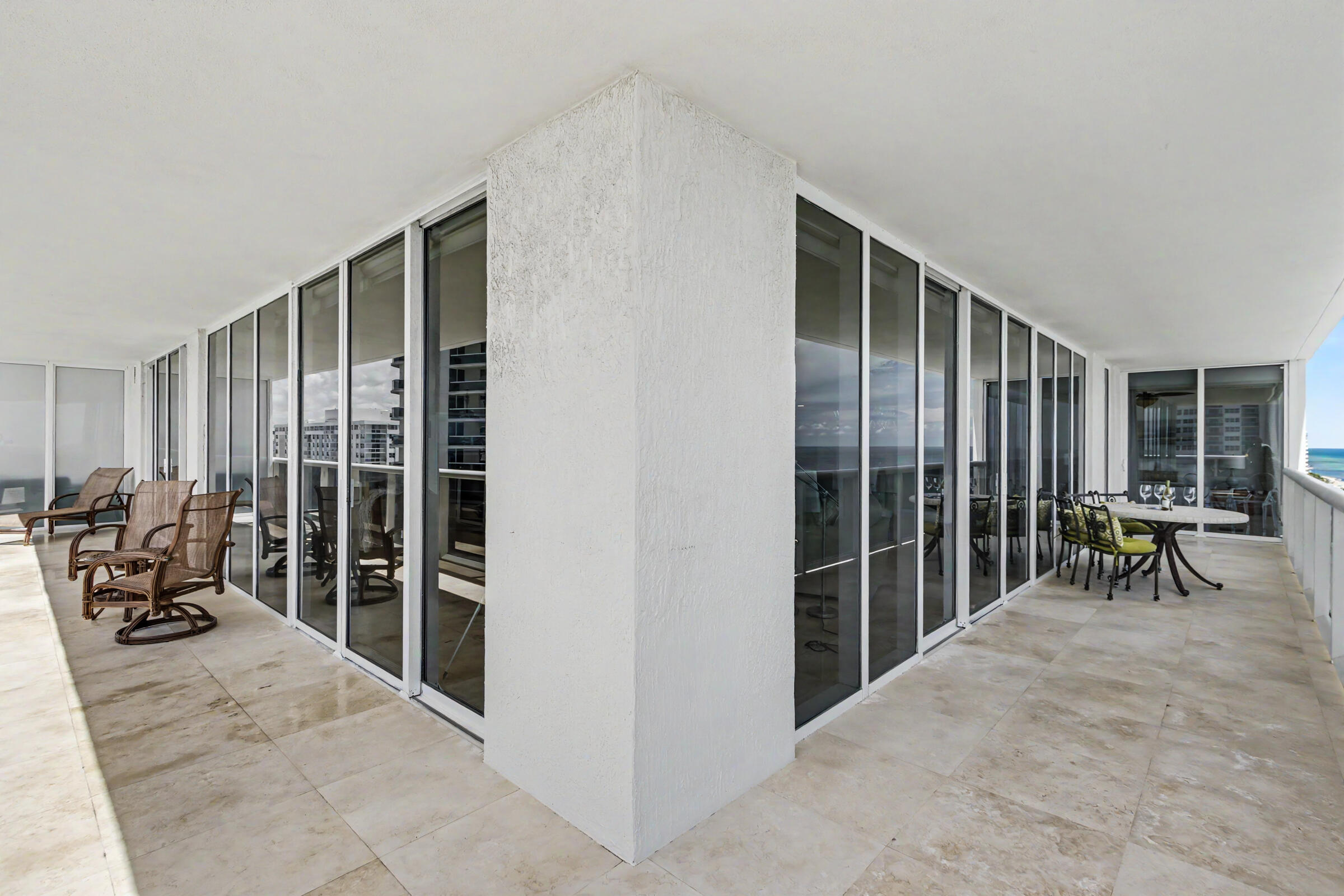 Hallandale Beach photo 2