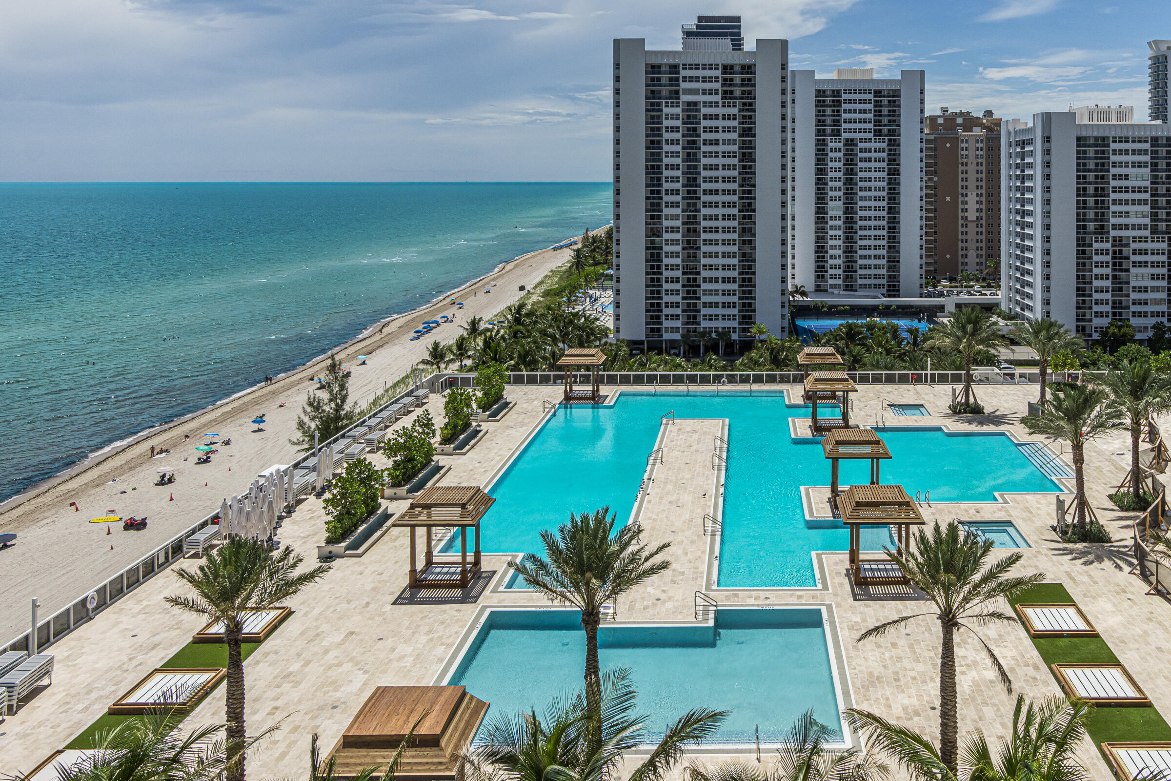 Hallandale Beach photo 3