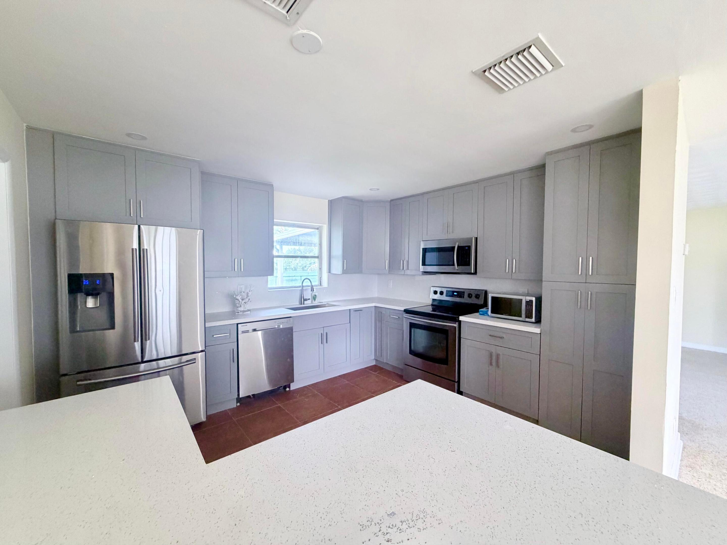 Hallandale Beach photo 5