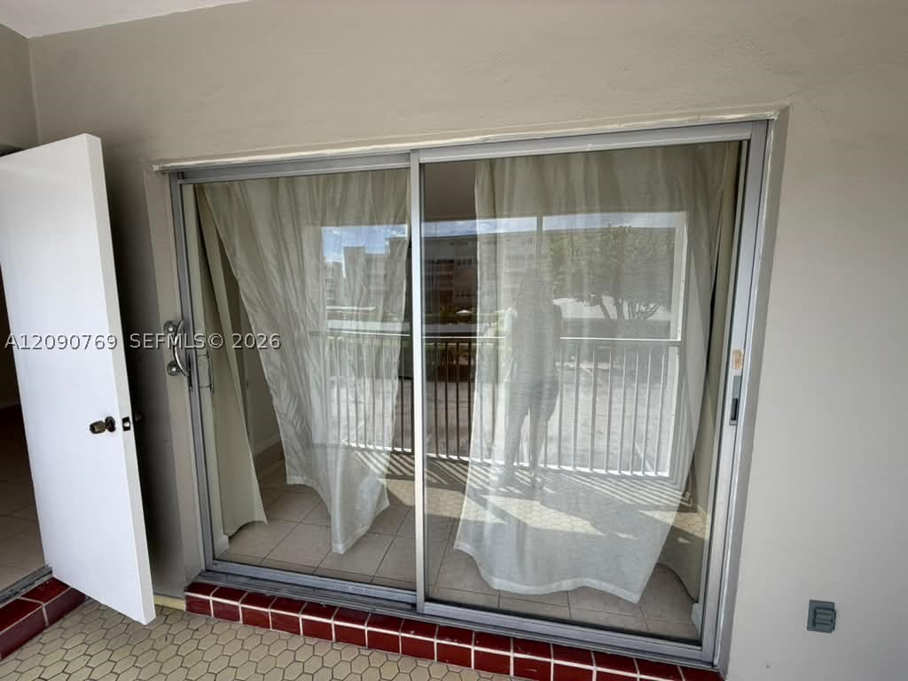Hallandale Beach photo 5