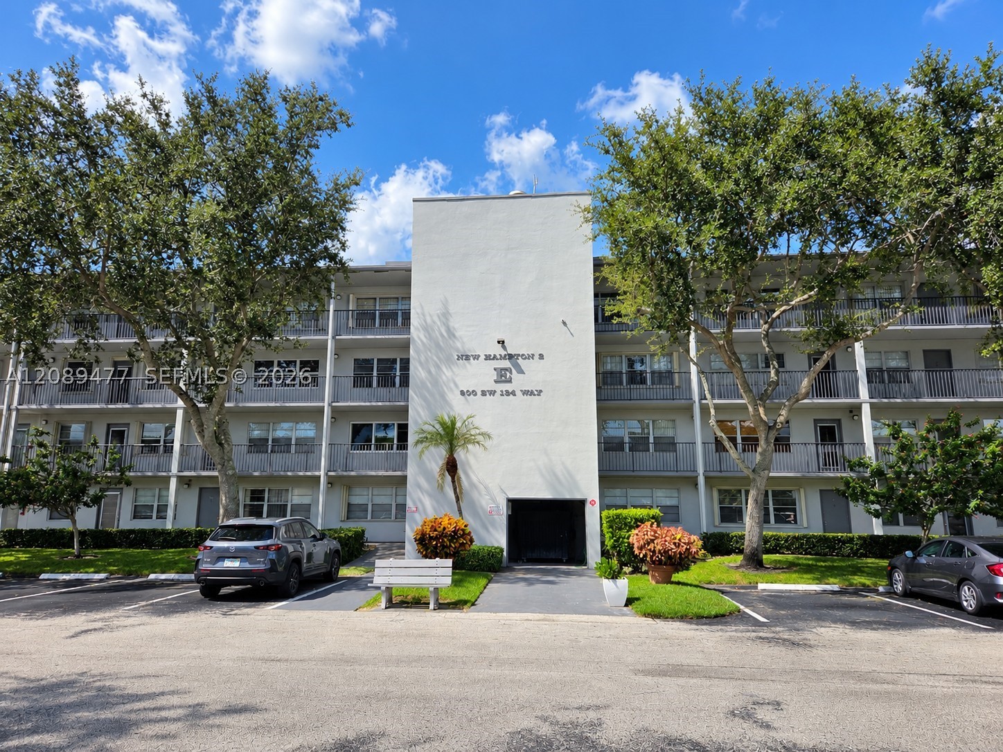 Pembroke Pines photo 2