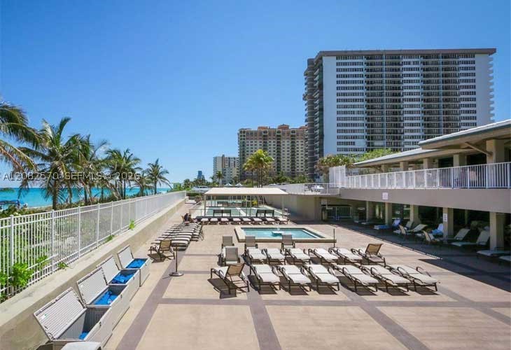 Hallandale Beach photo 3