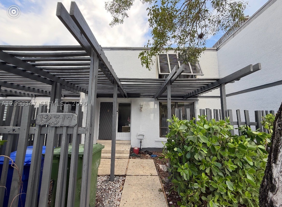 Pembroke Pines photo 3