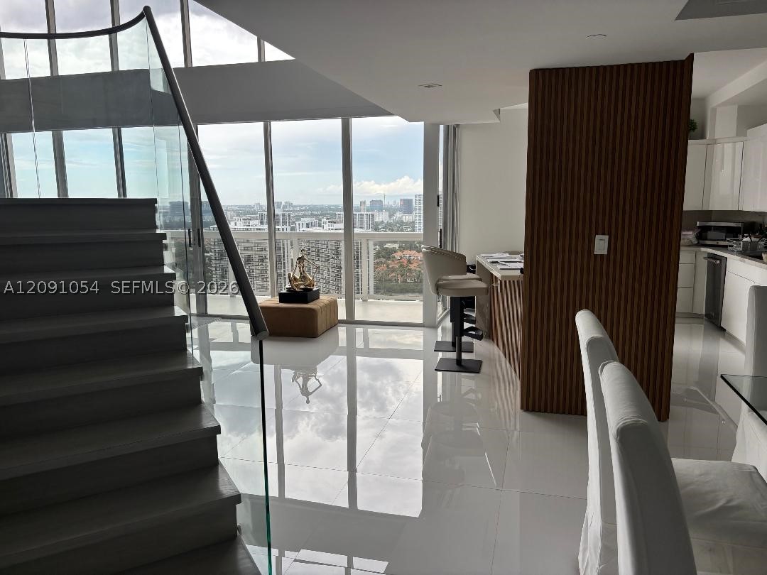 Aventura photo 4