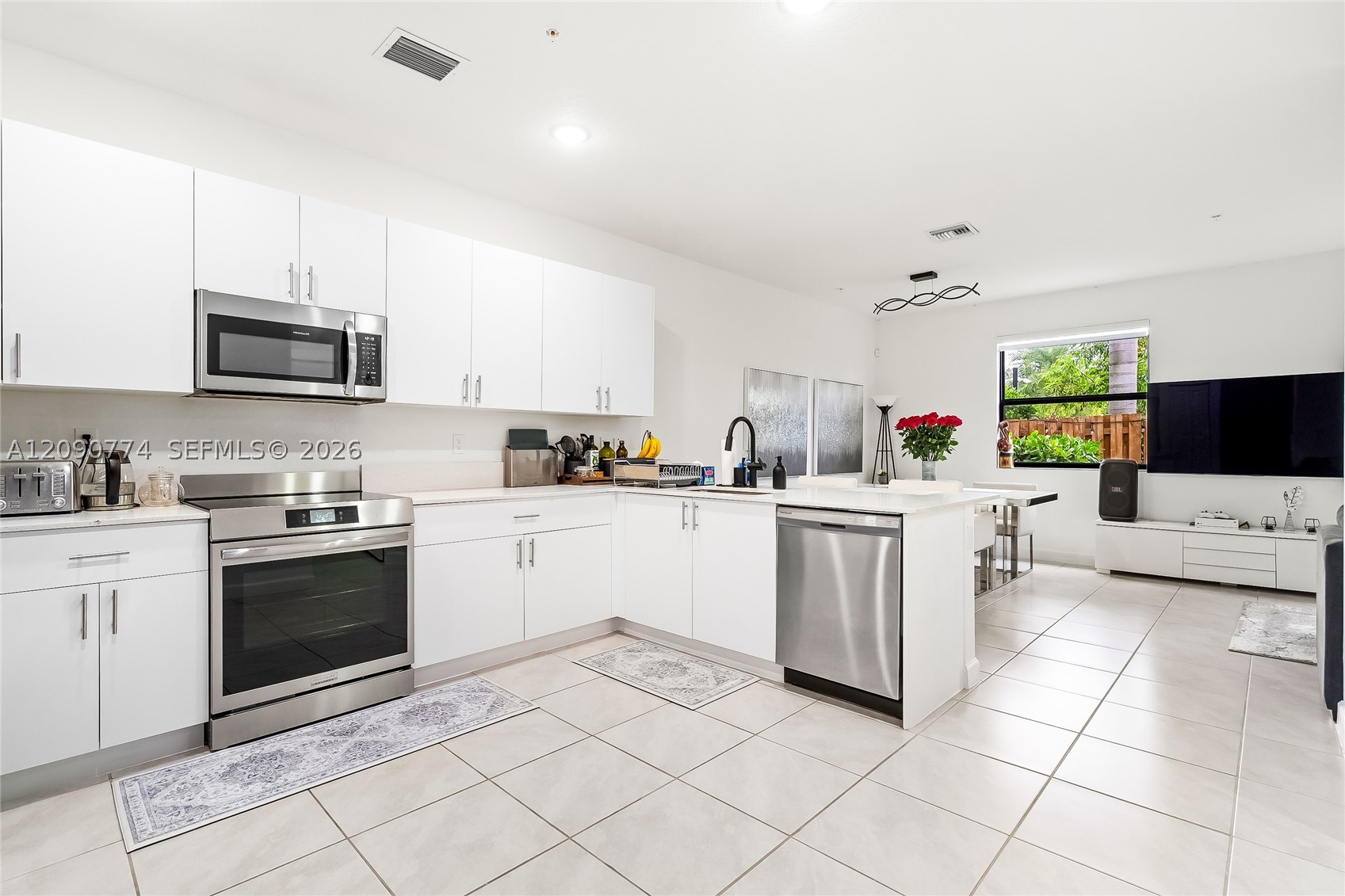 Pembroke Pines photo 4