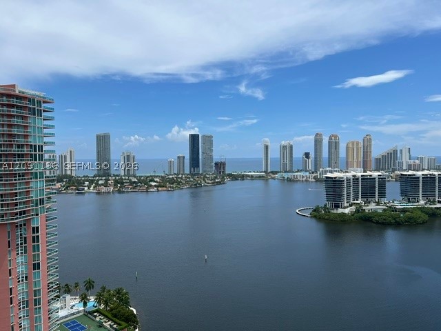 Aventura photo 2