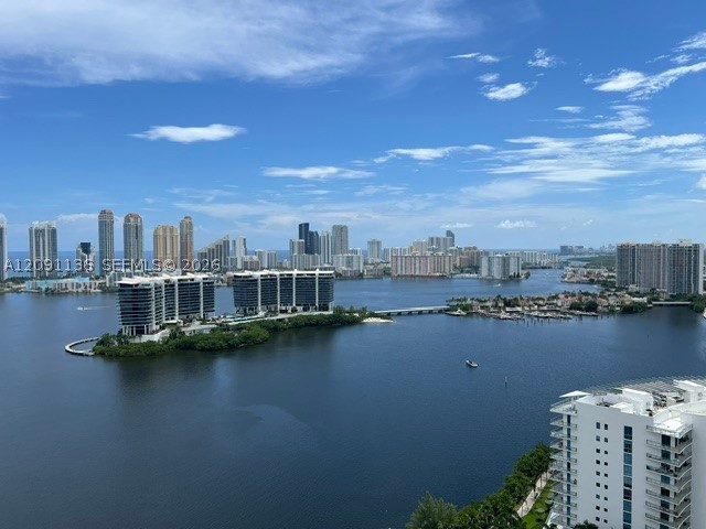Aventura photo 4