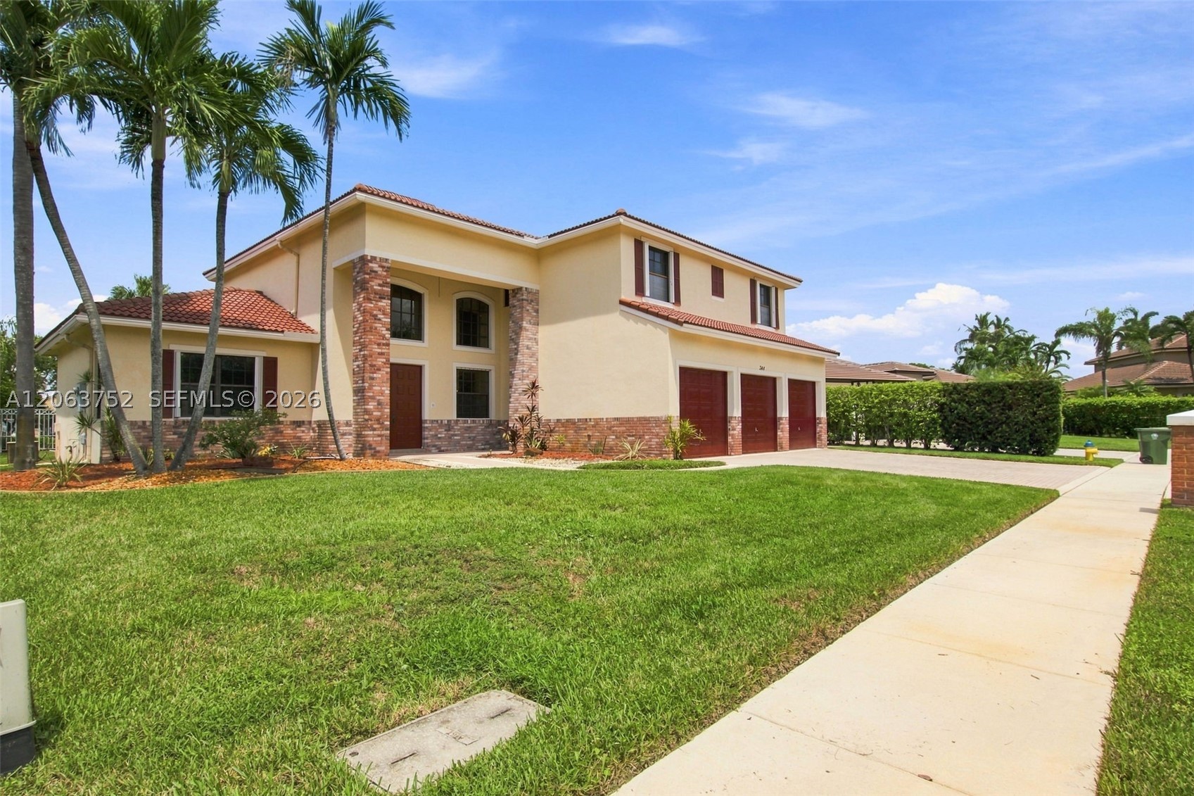 Pembroke Pines photo 2