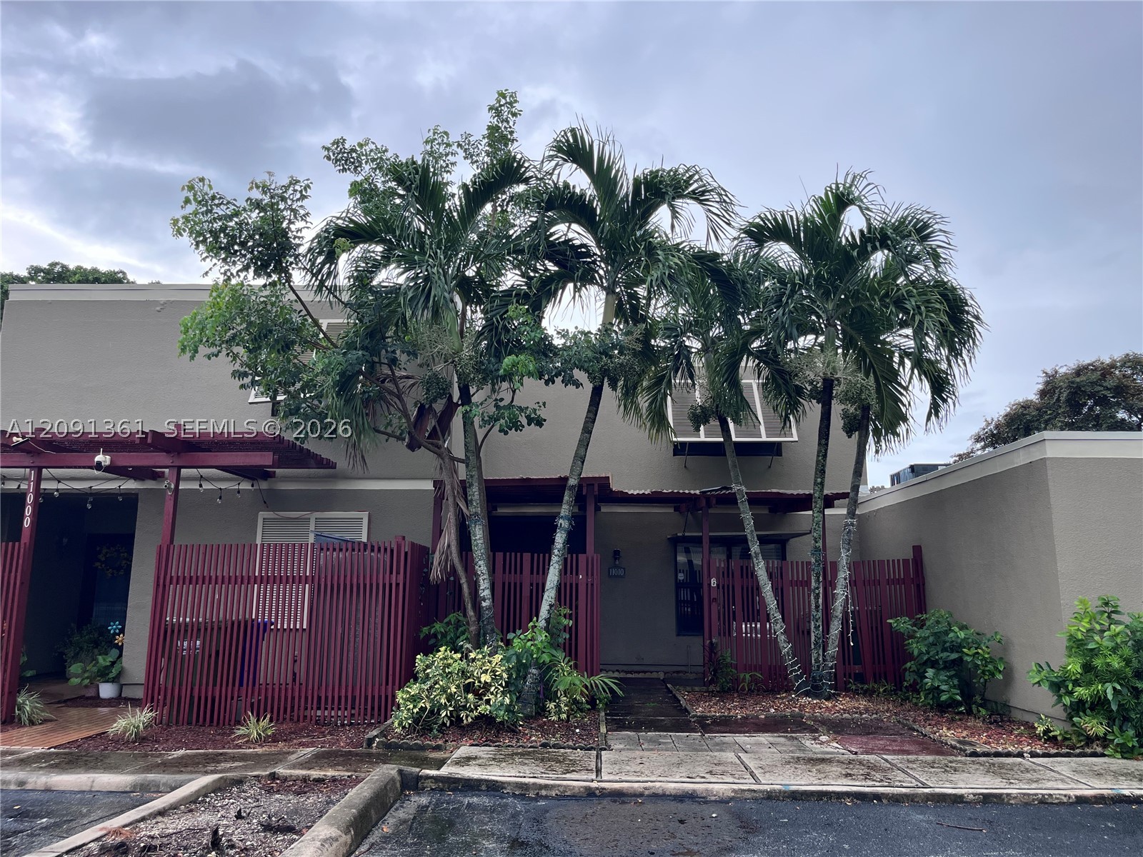 Pembroke Pines photo 2