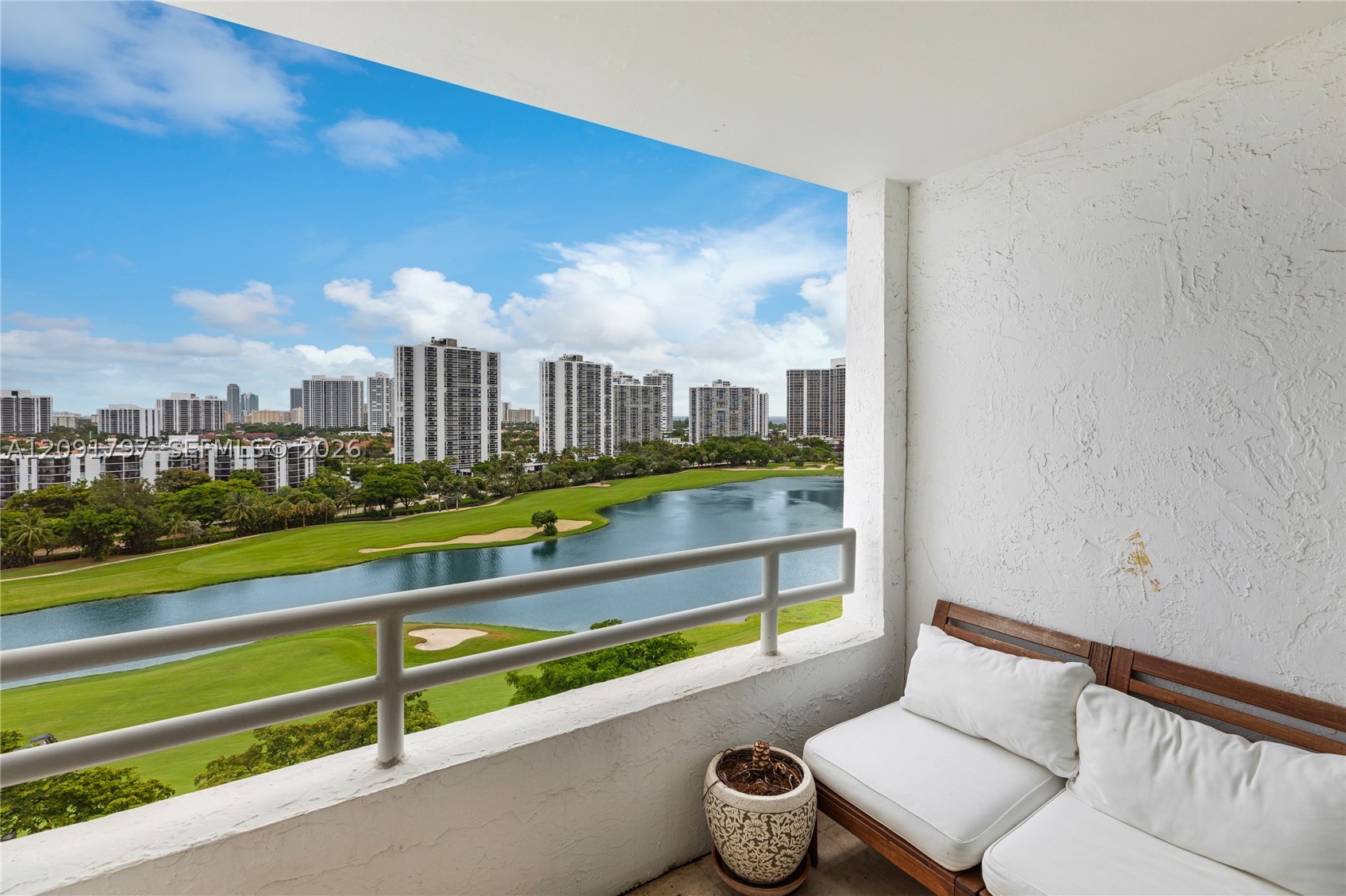 Aventura photo 3