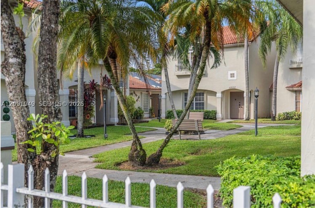 Pembroke Pines photo 4