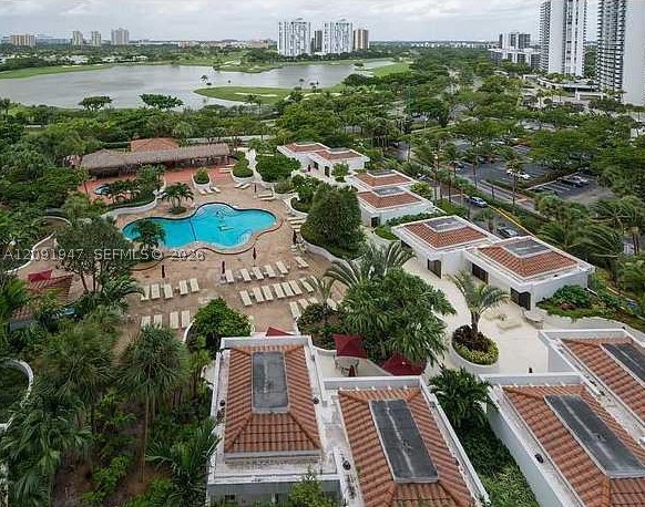 Aventura photo 2