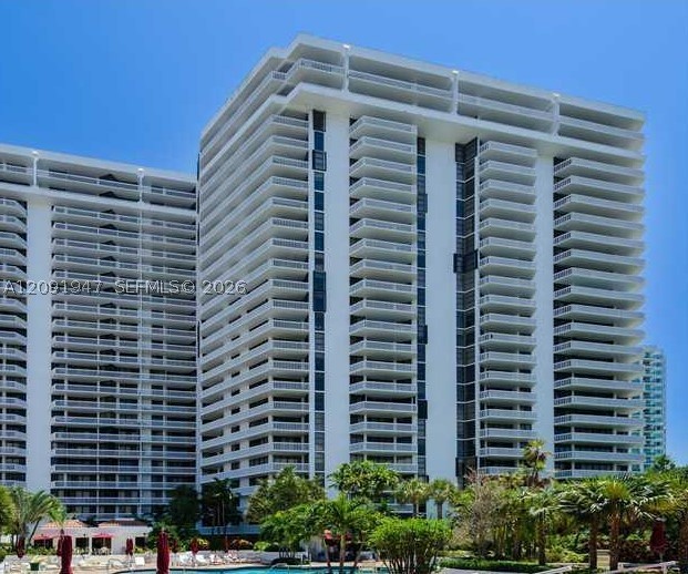 Aventura photo 3