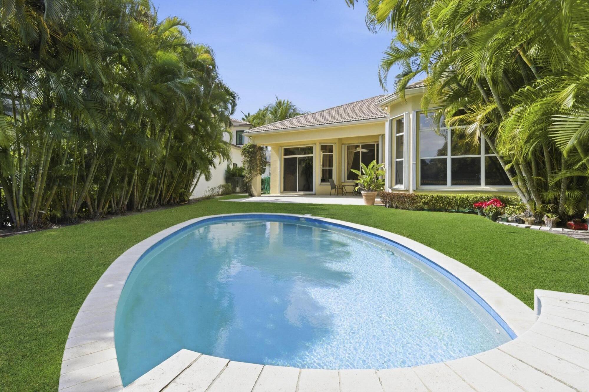Palm Beach Gardens photo 2