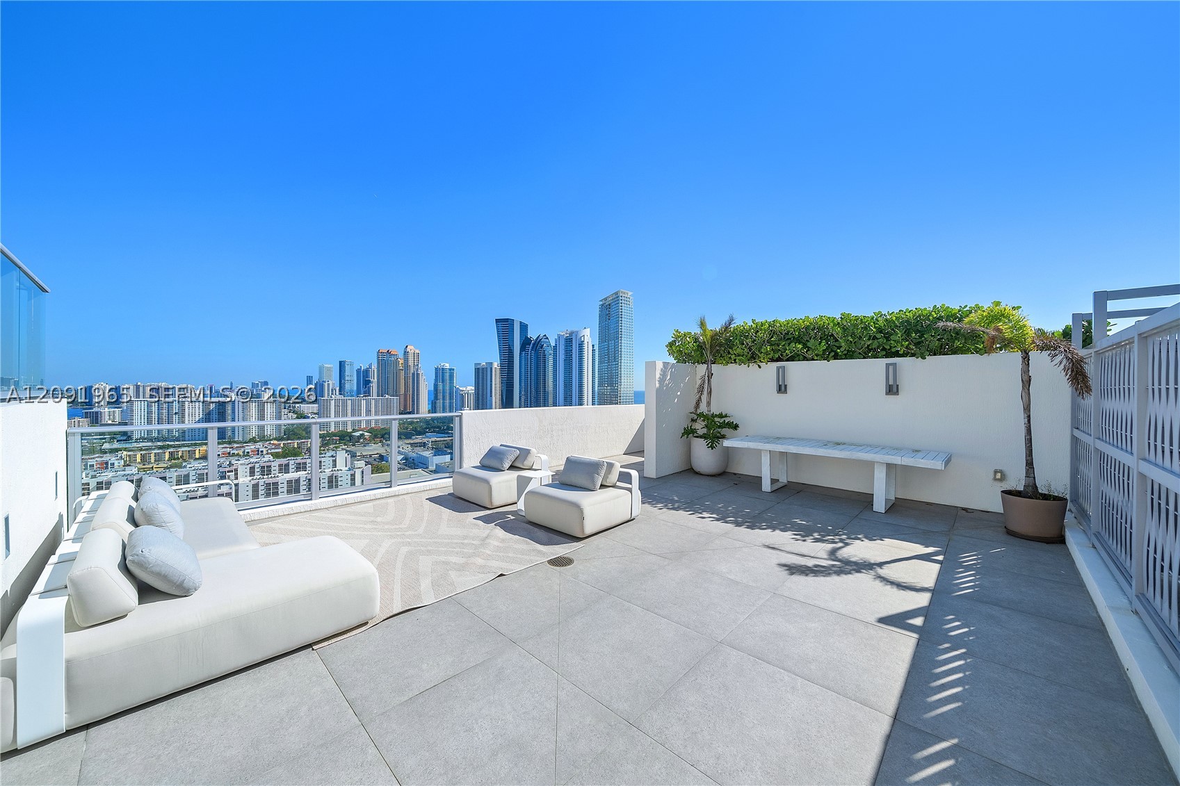 Sunny Isles Beach photo 2