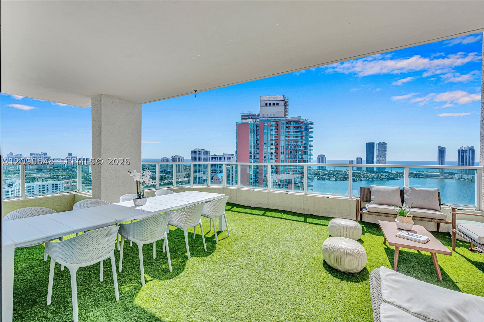 Aventura photo 2