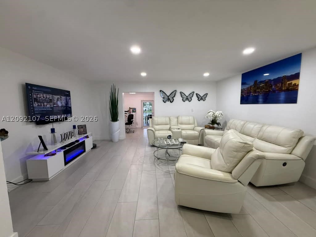 Hialeah photo 5
