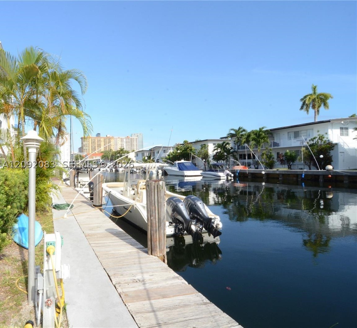 North Miami Beach photo 2
