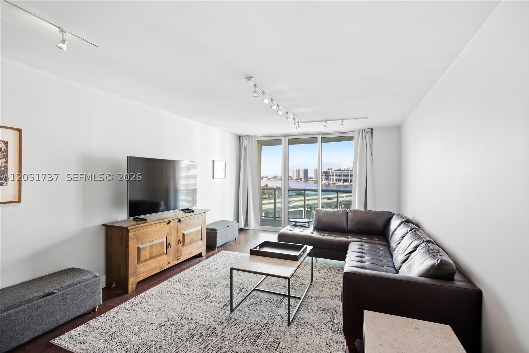 Sunny Isles Beach photo 2