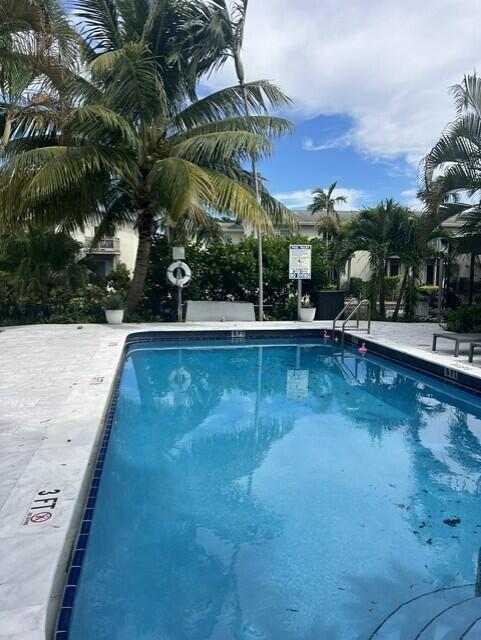 Wilton Manors photo 5