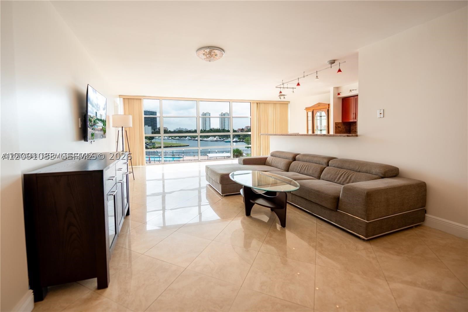 Hallandale Beach photo 3