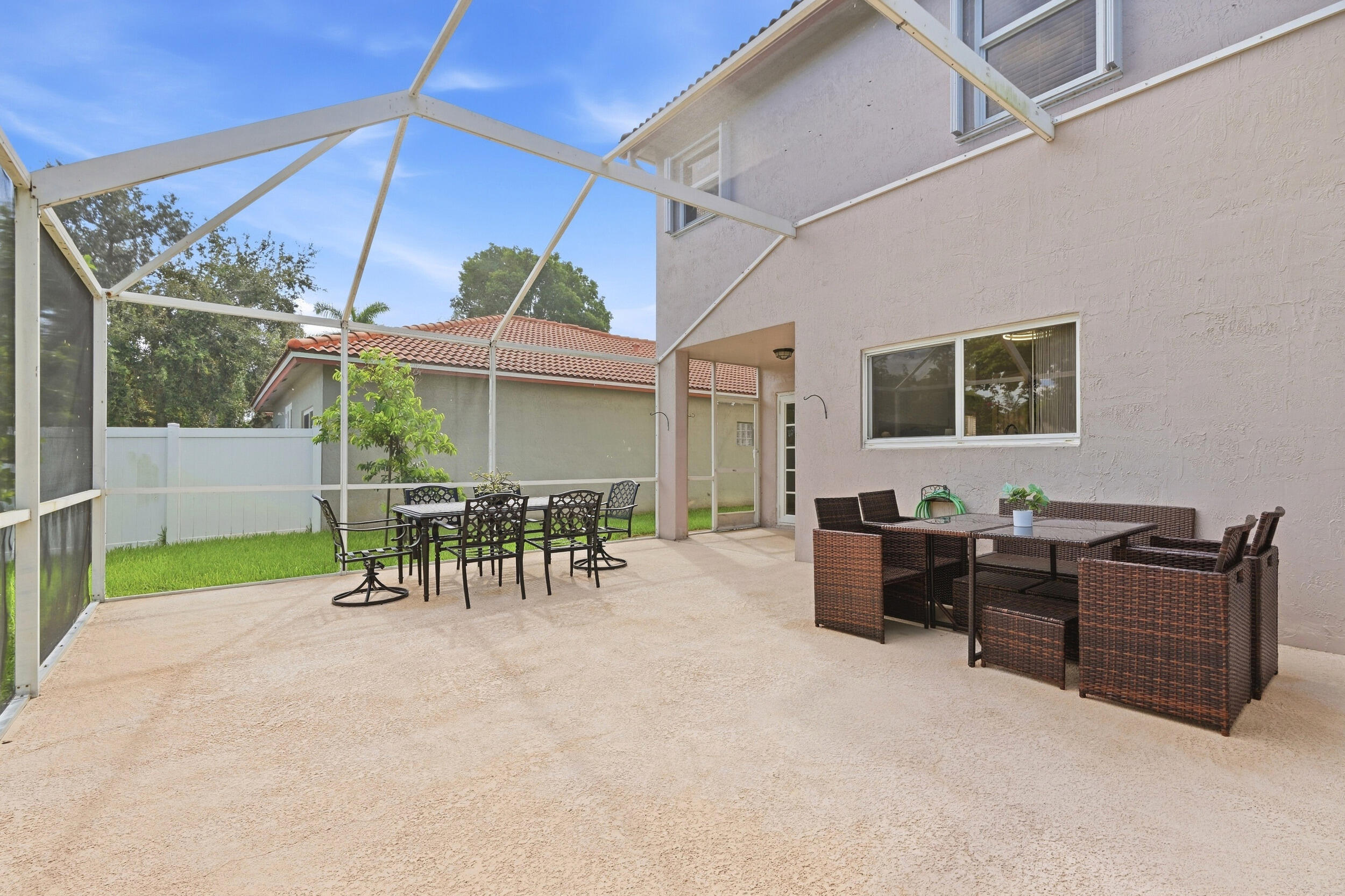 Pembroke Pines photo 5