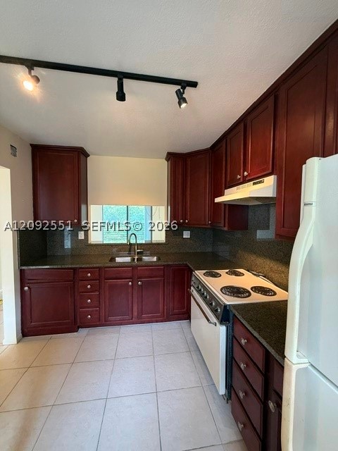 Pembroke Pines photo 2