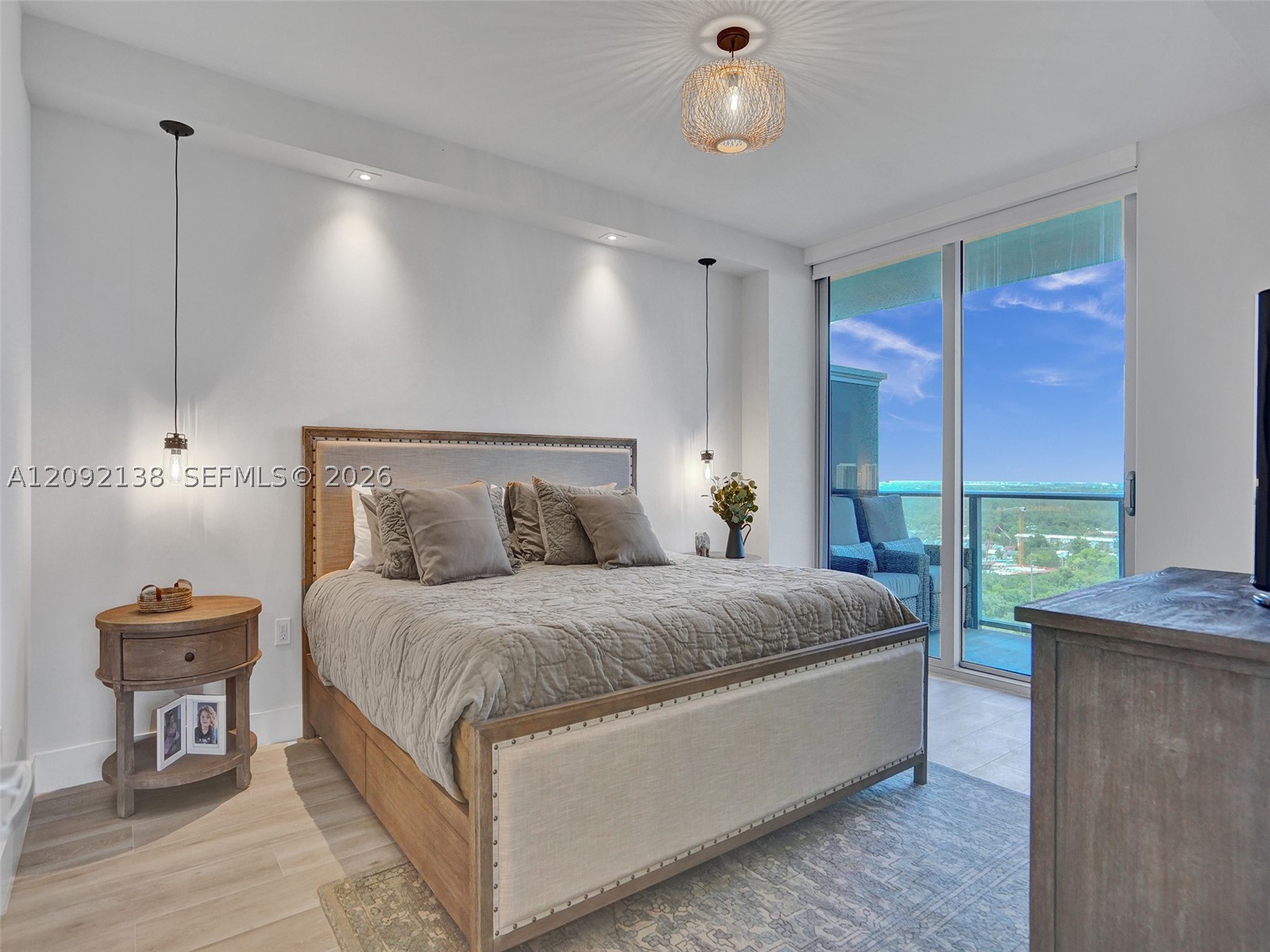 North Miami Beach photo 2