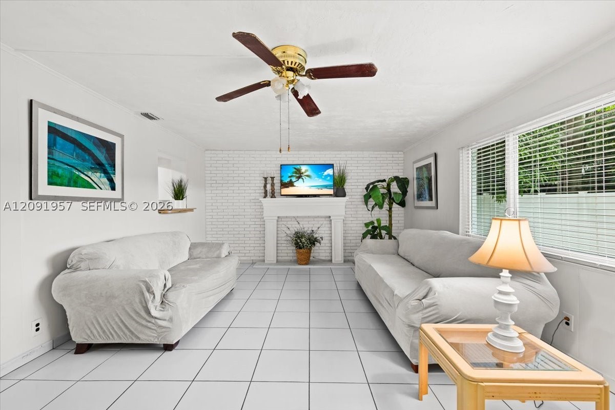 Pembroke Pines photo 4