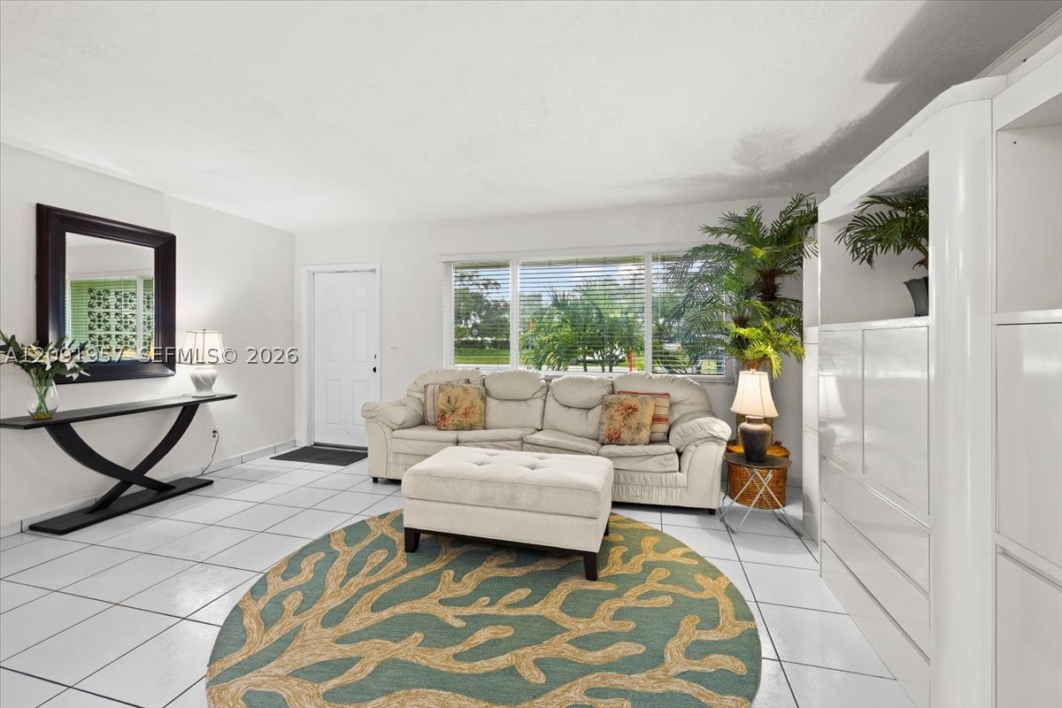 Pembroke Pines photo 2