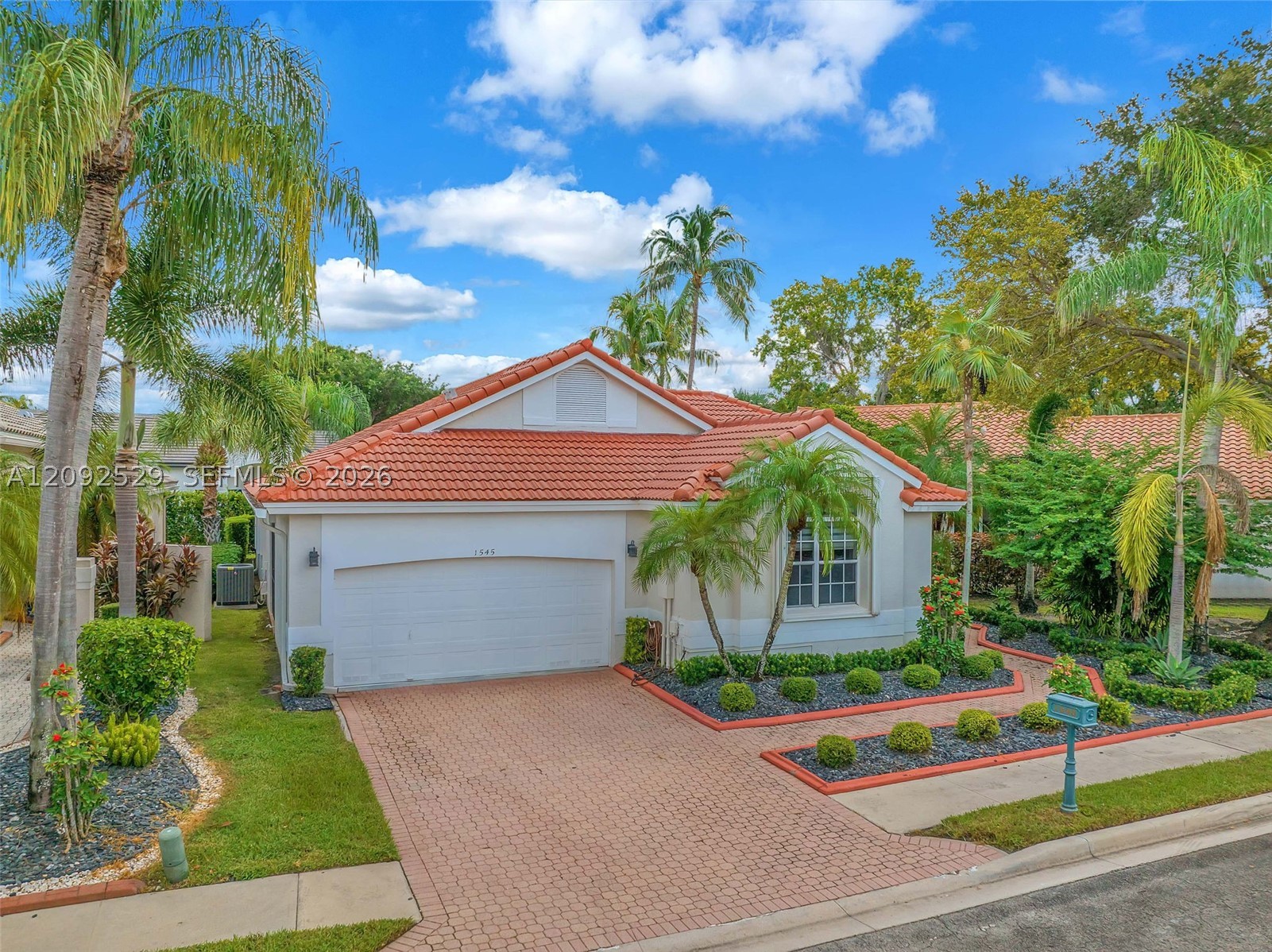 Pembroke Pines photo 2