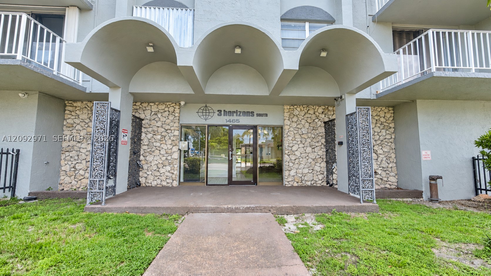 North Miami photo 4