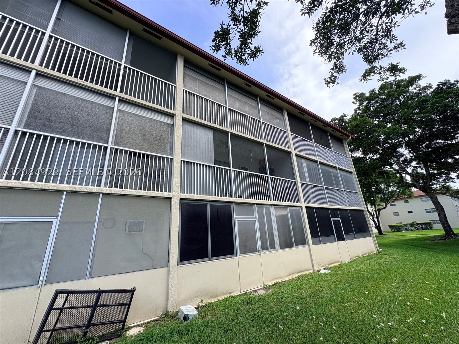 Pembroke Pines photo 3