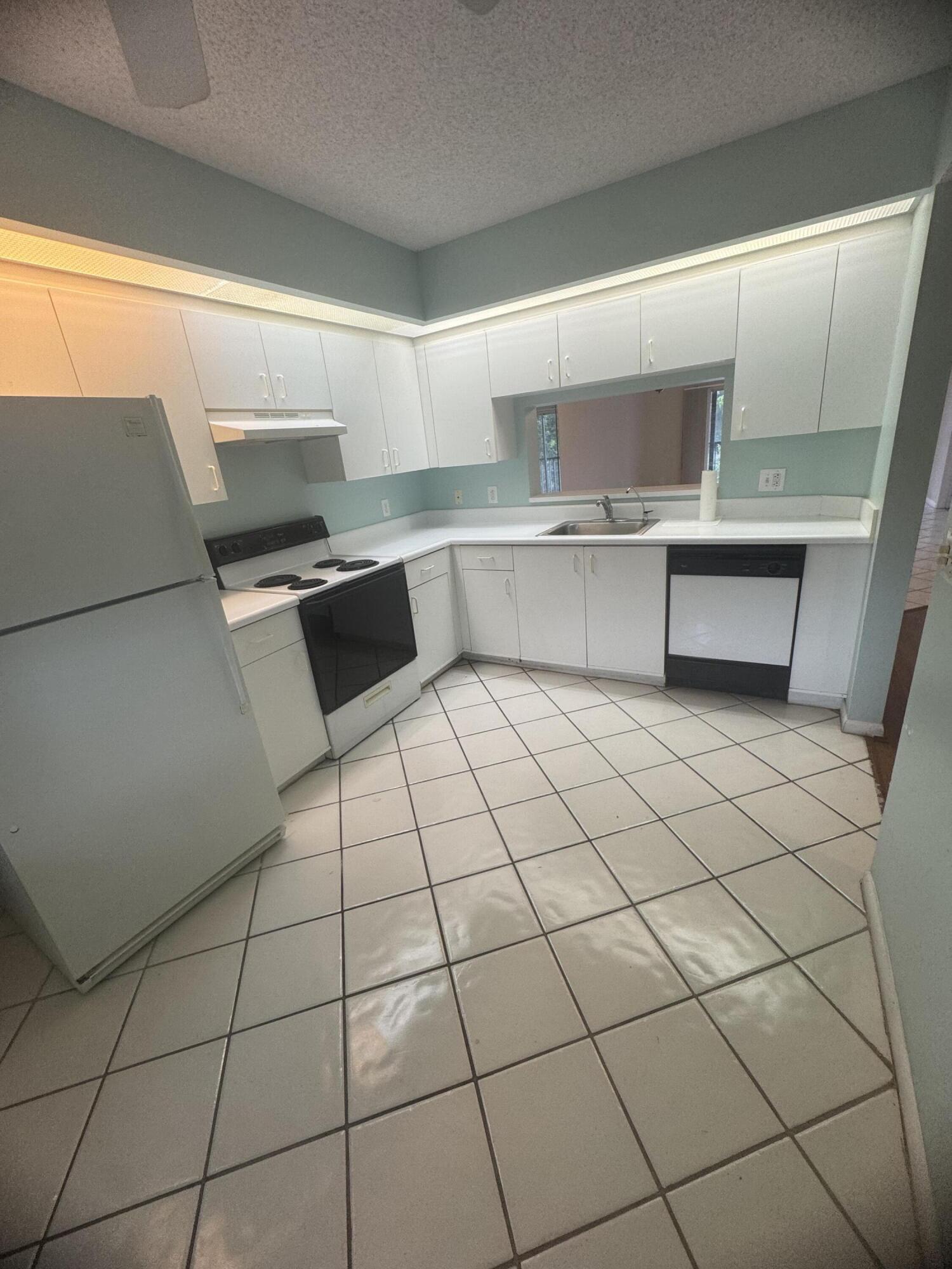 Pembroke Pines photo 4