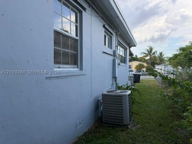 North Miami photo 4