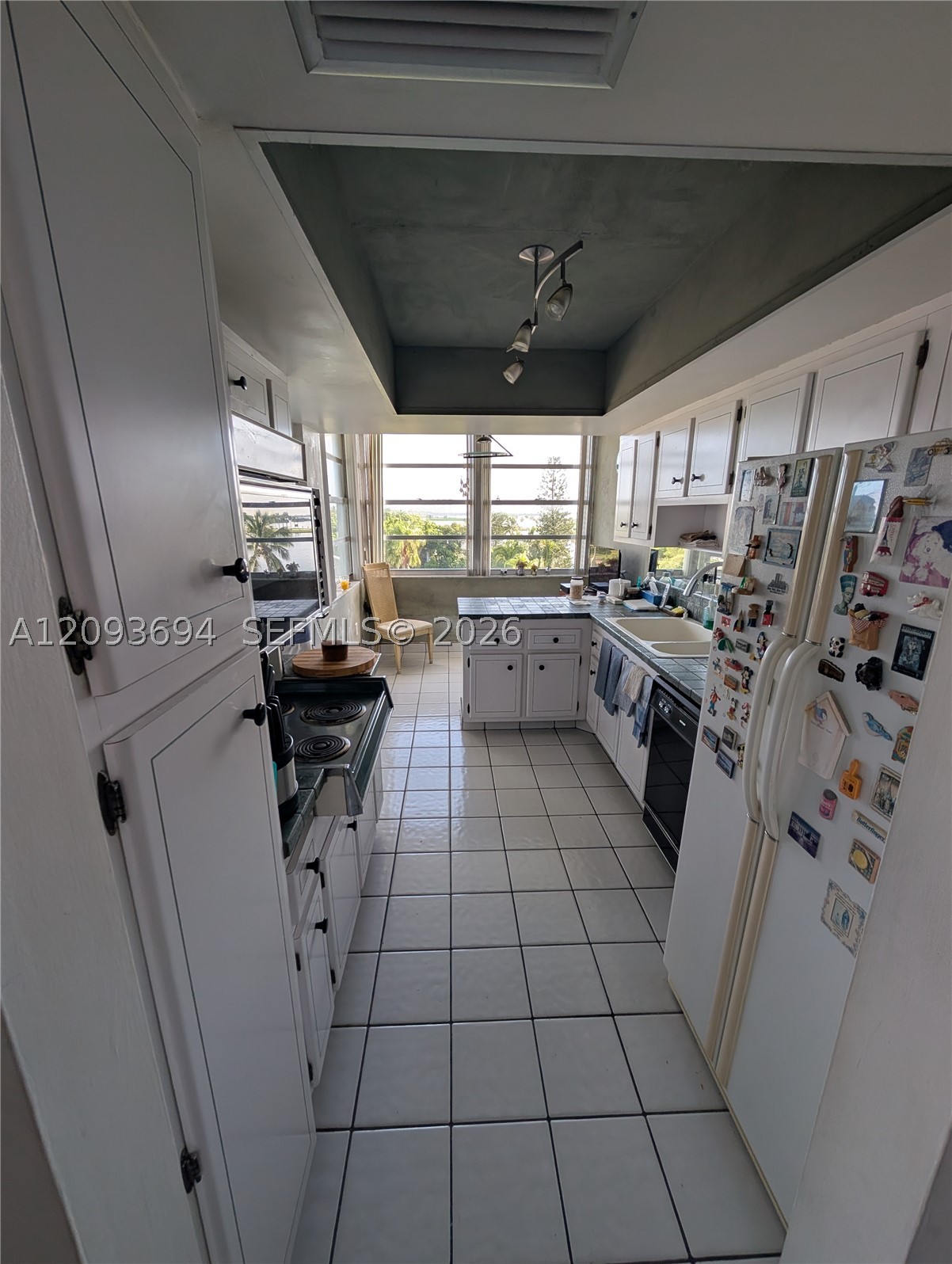 North Miami photo 4