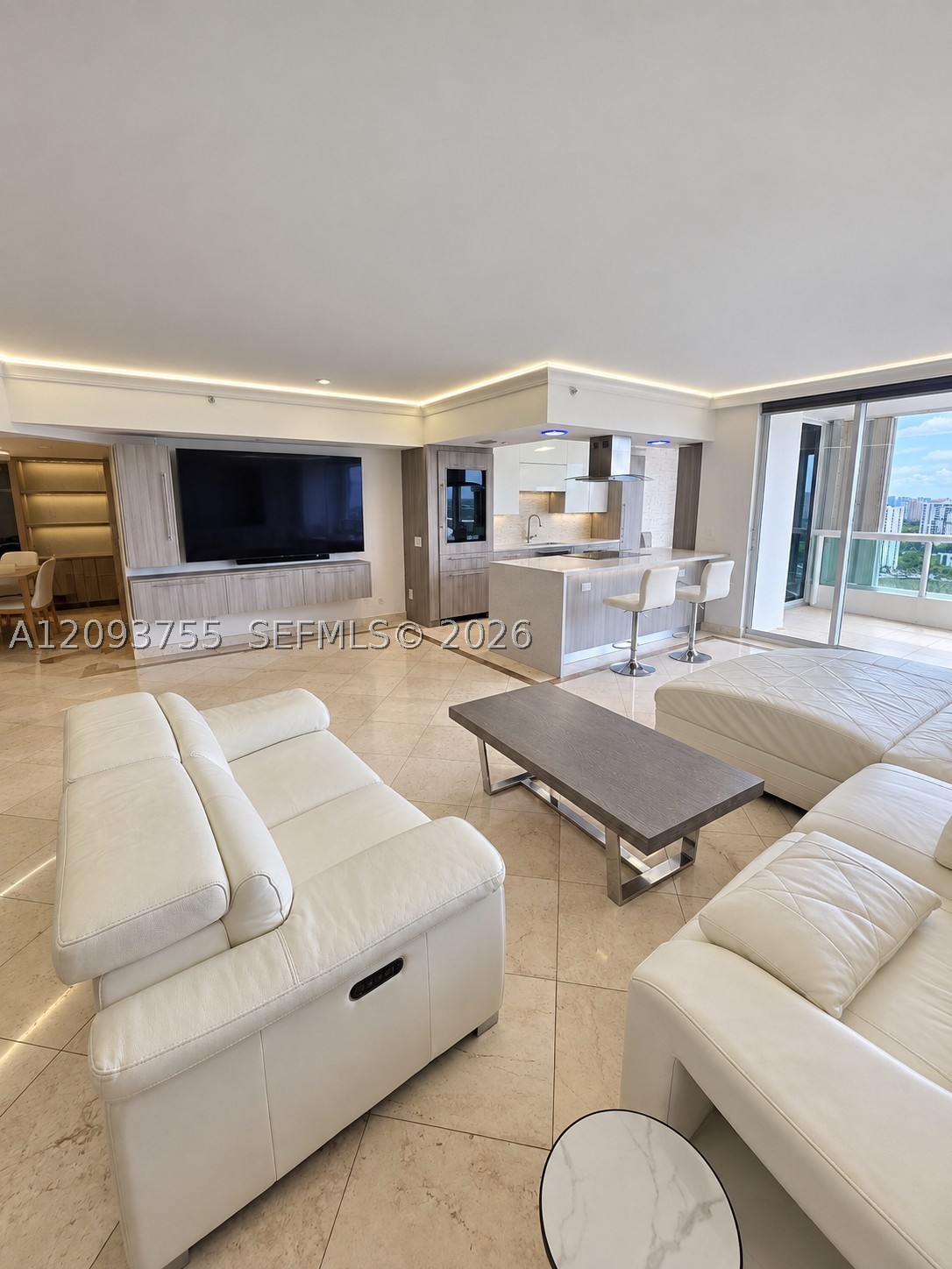 Aventura photo 4