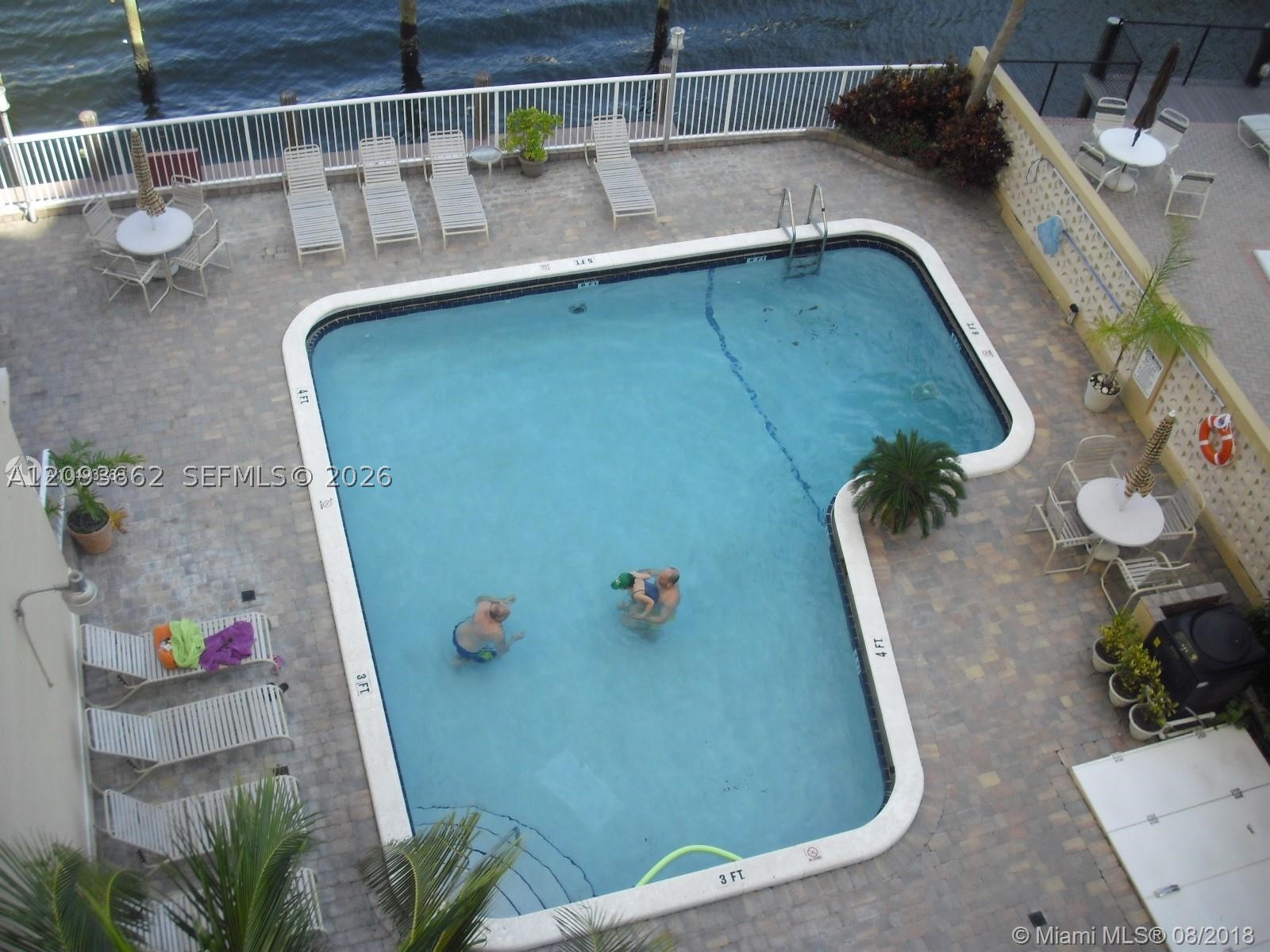 Hallandale Beach photo 3