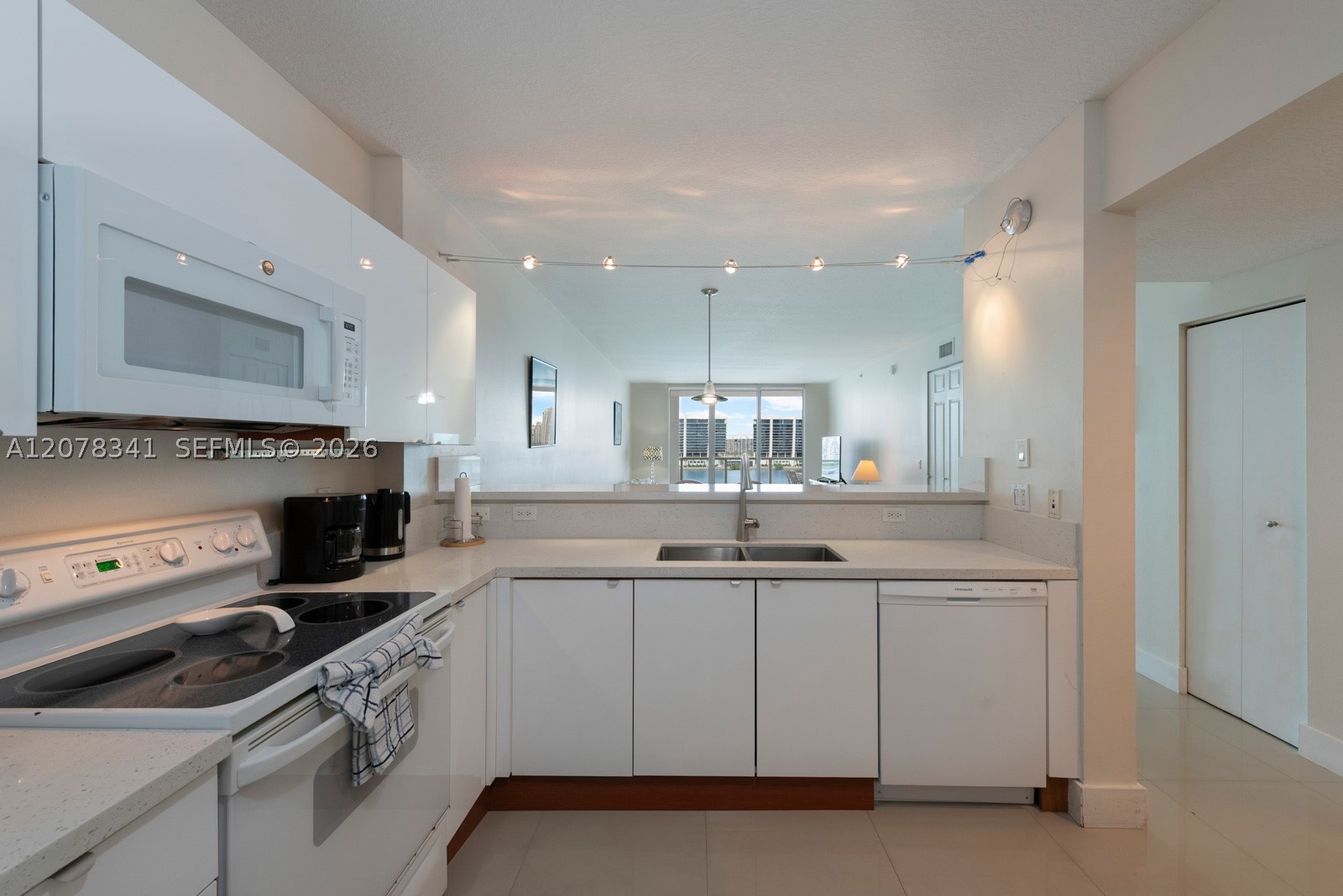 Sunny Isles Beach photo 5