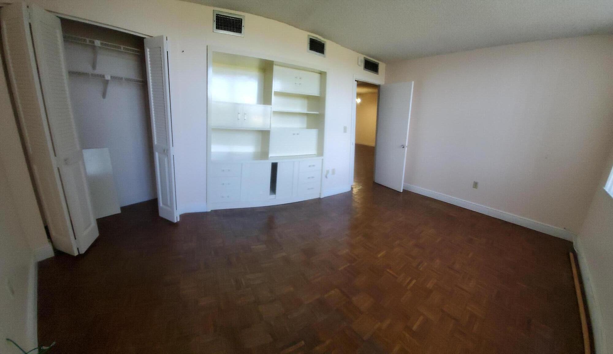 Pembroke Pines photo 3