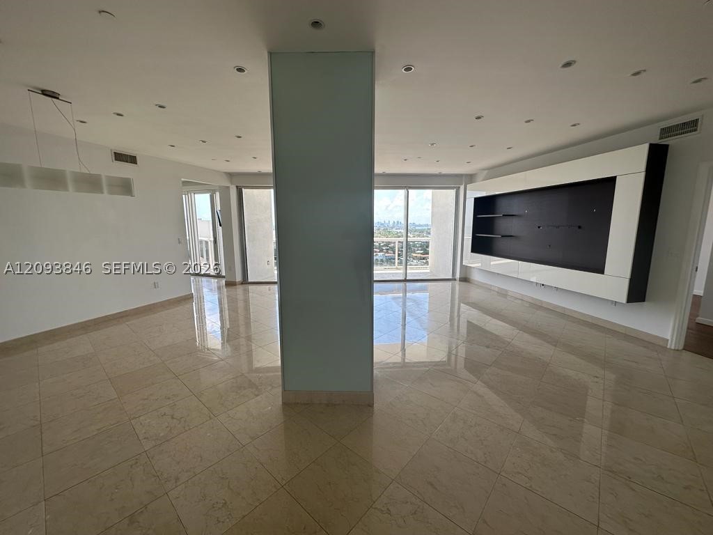 Bal Harbour photo 3