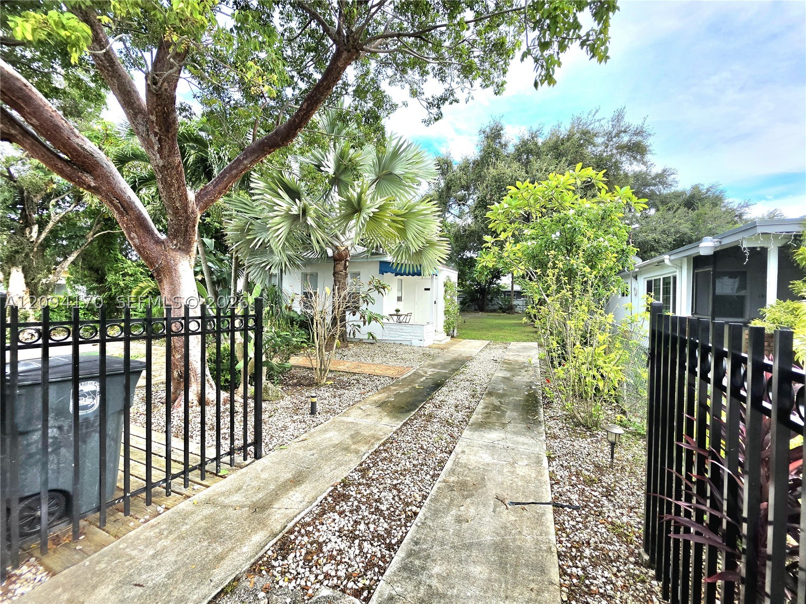 North Miami photo 3