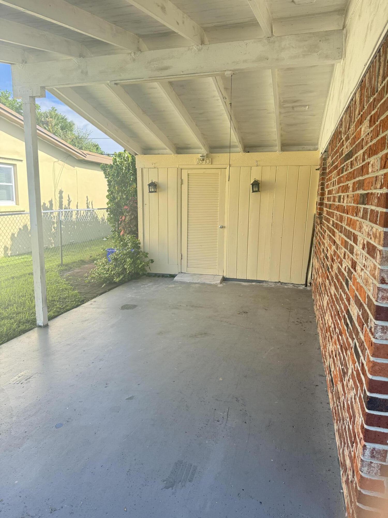 MLS listing photo 5