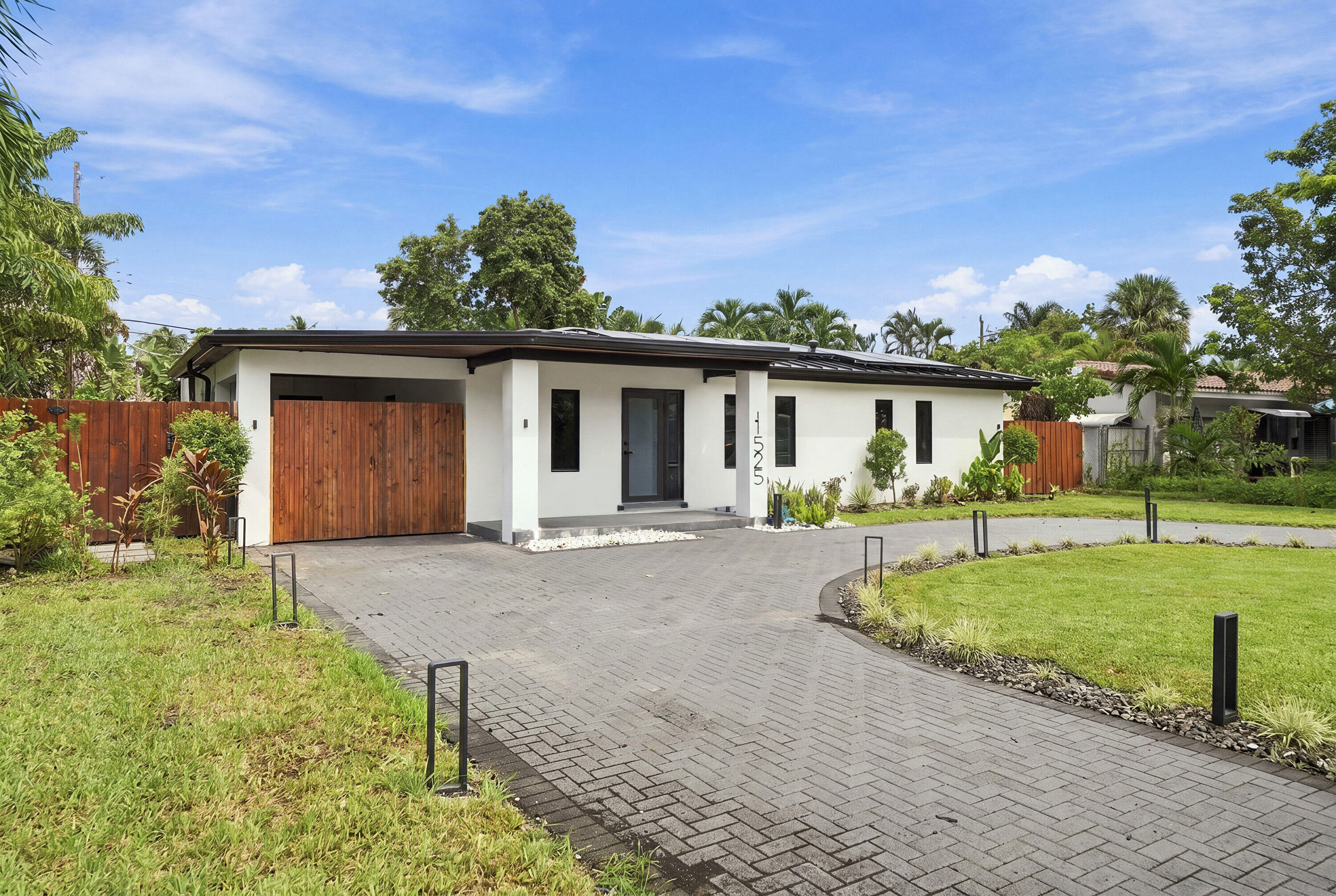 Wilton Manors photo 3