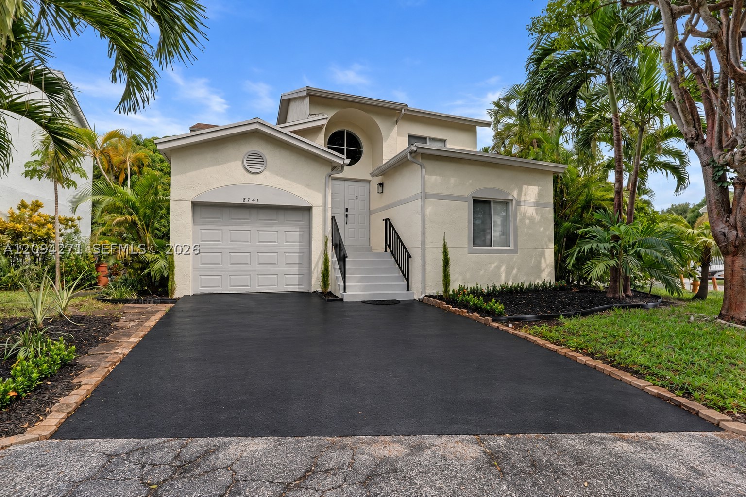 Pembroke Pines photo 2